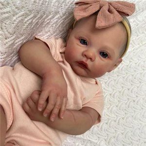 iCradle Lifelike Reborn Baby Dolls 19Inch Realistic Newborn Baby Dolls Vinyl Gir